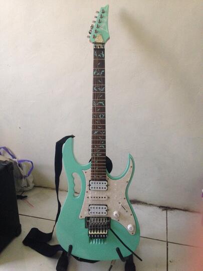 ibanez jem 70