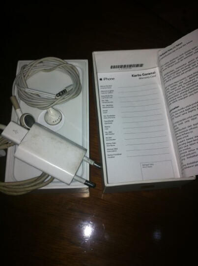Iphone 4, 8GB White Mulus, masih ber-Garansi