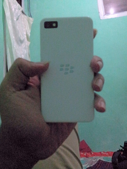 Jual / Barter Z10 putih fullset