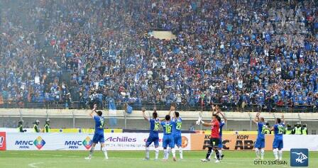 Faktor yang menyebabkan Orang Menyukai Sepak Bola Lokal (Opini Pribadi)