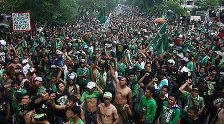 Faktor yang menyebabkan Orang Menyukai Sepak Bola Lokal (Opini Pribadi)