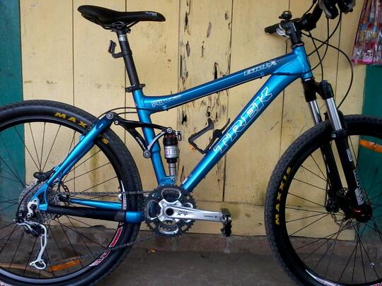 Terjual JUAL SEPEDA TREK FUEL EX5 MULUS 