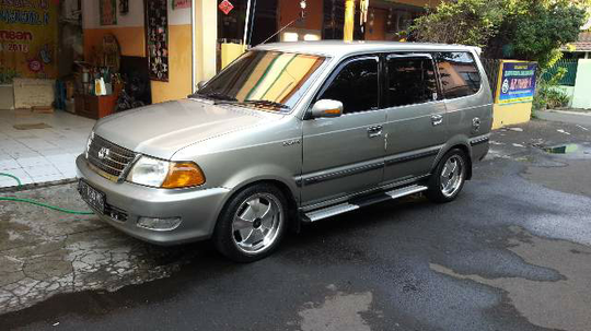 kijang kapsul 2003 LGX silver LUX