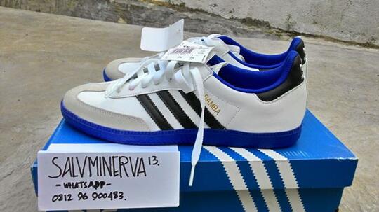 FOR SALE ADIDAS SAMBA WHITE/BLACK/TRUBLU. SAMBA BLUE SOLE