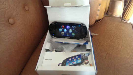 sony ps vita black 3g+wifi + memory 64gb include 2 game