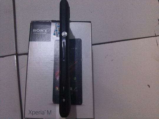 Xperia M Single Black (Depok)