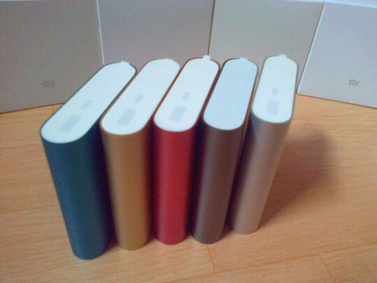 DISTRIBUTOR POWERBANK XIAOMI 10.400 mAh BNIB MI POWER BANK ORIGINAL & SARUNG
