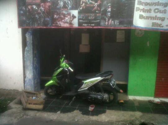 dijual 2 kios di daerah pondok kelapa lampiri jakarta timur