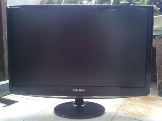 samsung b2430h 24 lcd monitor