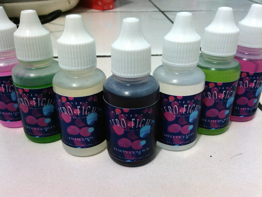 Personal Vaporizer/Vaping/Vapor/Evod, Evic, Sony VTC, Charger Efest, Ejuice, eLiquid