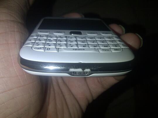 BB 9790 Belagio 2nd white and black Yogya