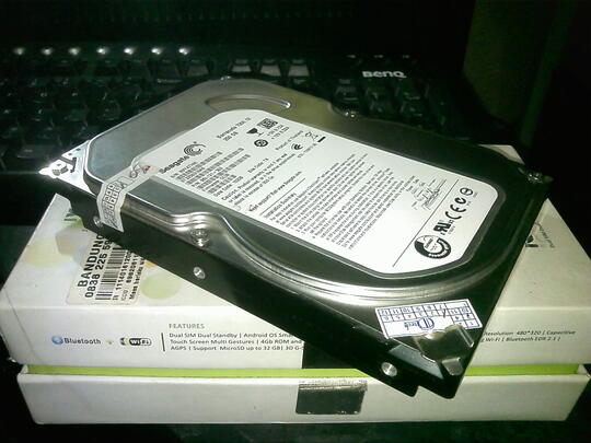 JUAL MURAH HDD SEAGATE 250GB FULL ISI MOVIES - BANDUNG