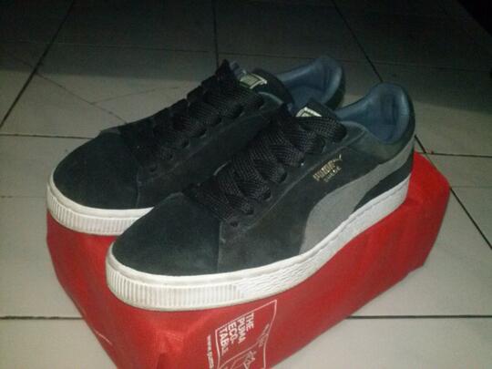 puma suede black grey