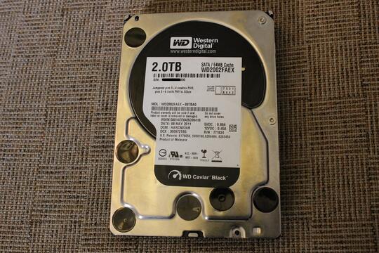 Hardisk 3.5 WDC CAVIAR BLACK 2TB SATA3 Garansi WPG 2016 Paling Murah Bonus GAME PC