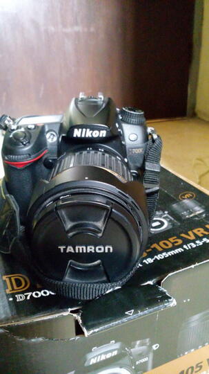 Nikon D7000 + lensa Nikon AF-S 35mm f/1.8 DX + Tamron 17-50 f/2.8 non VC + VG/BG MB-F