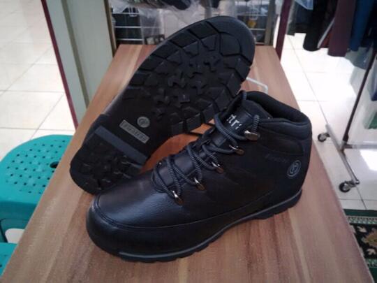 sepatu casual outdoor FIRETRAP RHINO BOOT