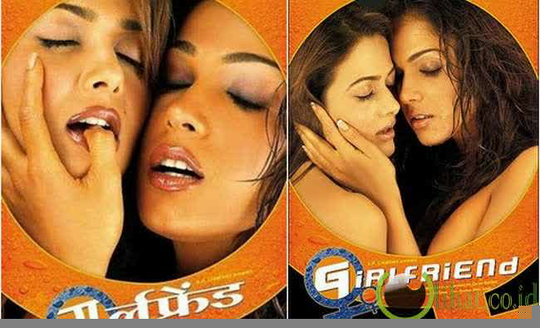 8 Poster Film Bollywood Paling HOT