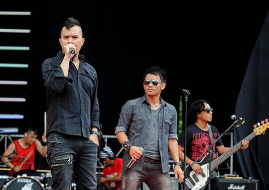 7 Vokalis Dari Ajang Pencari Bakat Yang Sekarang Tenar Dengan Bandnya