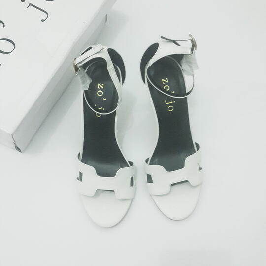 NEW & PRELOVED WOMAN STUFF IN GOOD CONDITION WITH BEST OFFER