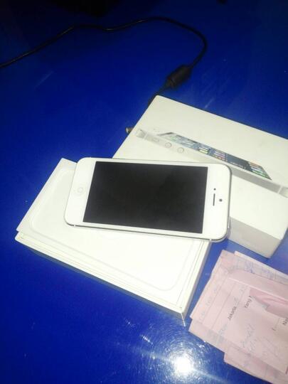 Iphone 5 ada lambang cinta colok ke itunes gak ngerti