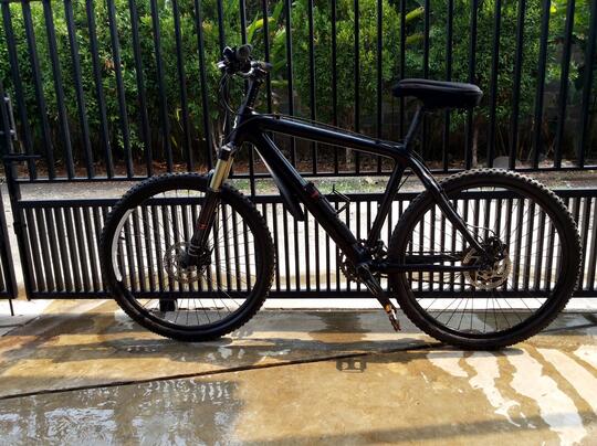 SEPEDA CARBON LARGE FRAME DOWNHILL SPEC