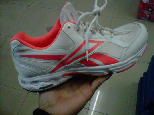 sepatu reebok running original