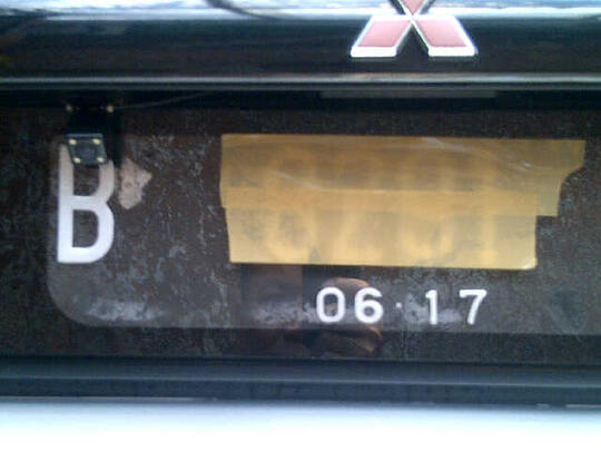 DIJUAL MITSUBISHI KUDA GRANDIA MANUAL 2000CC TAHUN 2002