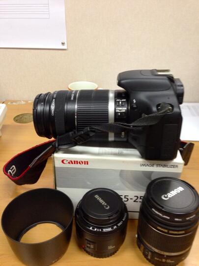 Jual Canon EOS 550 D + kit + canon 50mm + tele canon 55-250 IS