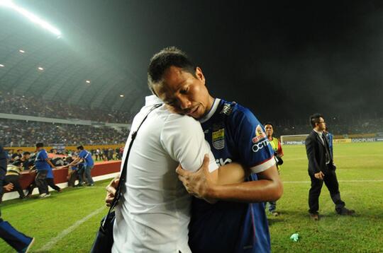 Akhirnya PERSIB Juara ISL 2014, dan "Dia" Harusnya Nikah Dengan Monyet