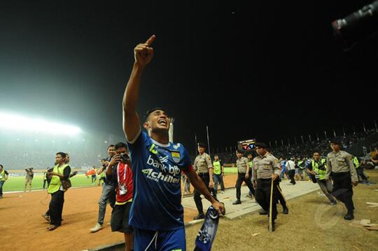 Akhirnya PERSIB Juara ISL 2014, dan "Dia" Harusnya Nikah Dengan Monyet