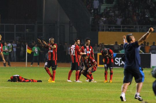 Akhirnya PERSIB Juara ISL 2014, dan "Dia" Harusnya Nikah Dengan Monyet