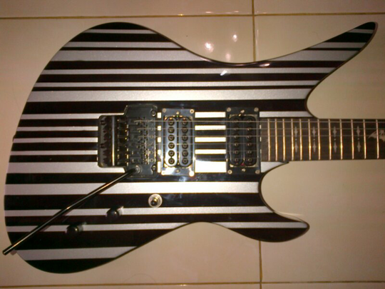 Gitar Schecter Diamond Series (synyster gates)