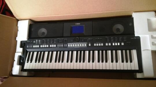 Keyboard - YAMAHA PSR-S650 - Mulus