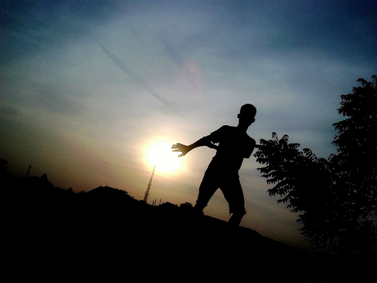 Permainan Bulan, Bikin mata cengo ..