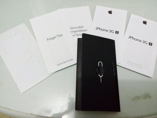iPhone 3GS 8GB Fullset