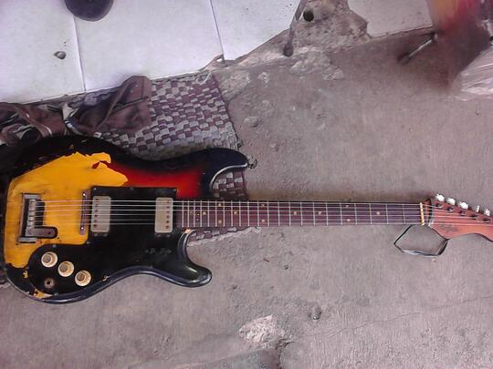 jual gitar hofner