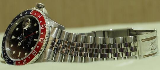 Terjual Rolex GMT Master II Pepsi Bezel 