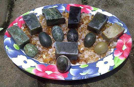 Gems and rough stones