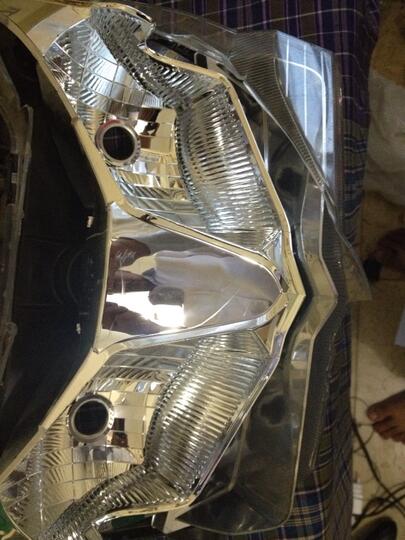 Reflektor vario cbs 125 (mika pecah)