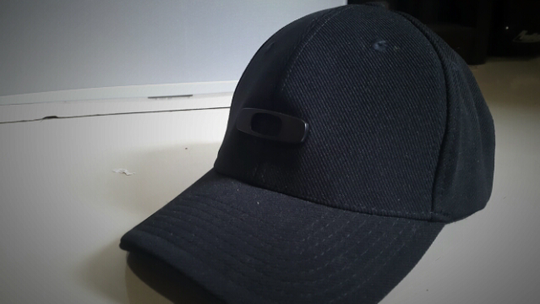 Terjual TOPI OAKLEY FLEXFIT | KASKUS