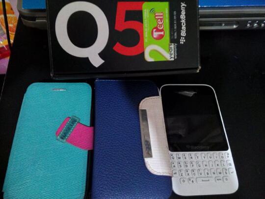 Blackberry Q5 – 8 GB – Putih fullset ori mulus - ex.cwe + bonus (nego)