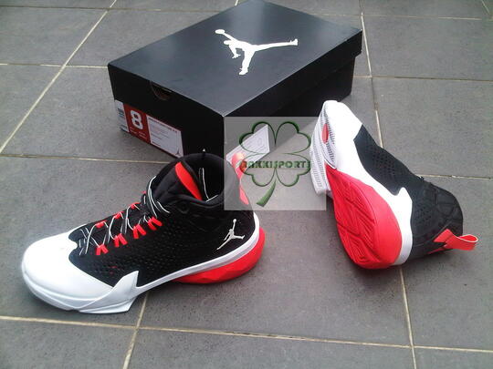 black spizike jordans