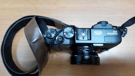 FUJI FILM X-10 KONDISI MEMUASKAN !! | DIJAMIN GANTENG!