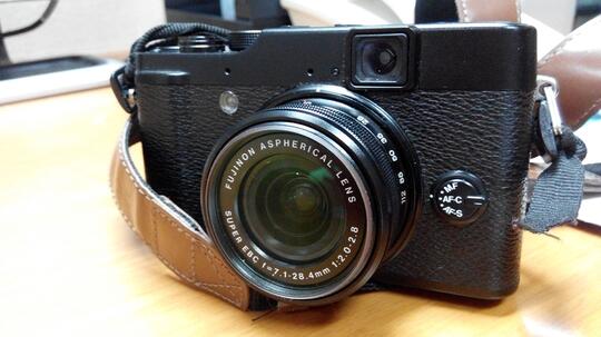 FUJI FILM X-10 KONDISI MEMUASKAN !! | DIJAMIN GANTENG!
