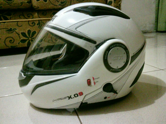 Jual Helm GIVI XPS 09 white - Like New