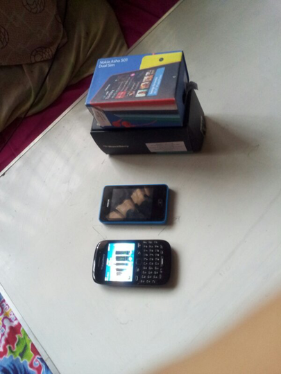 WTS Blackberry Davis 9220 & Nokia Asha 501