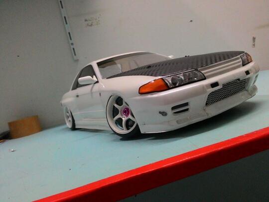 rc skyline r32