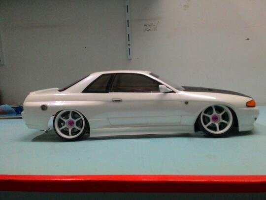 rc skyline r32