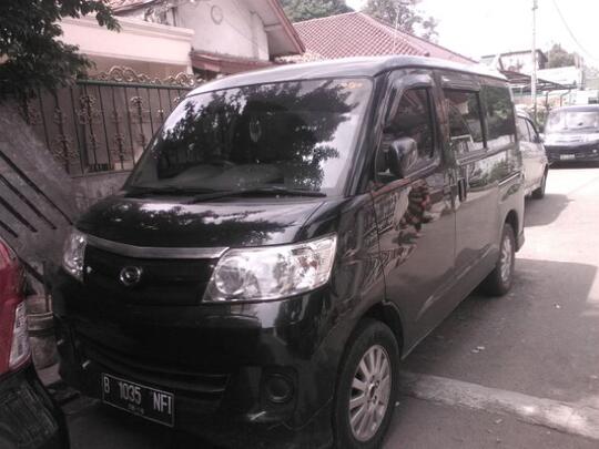 DAIHATSU LUXIO HITAM thn 2009 TYPE M, surat2 lengkap, Cawang