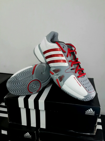 sepatu tenis adidas barricade